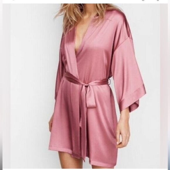Victoria's Secret Other - Victorias Secret satin robe
